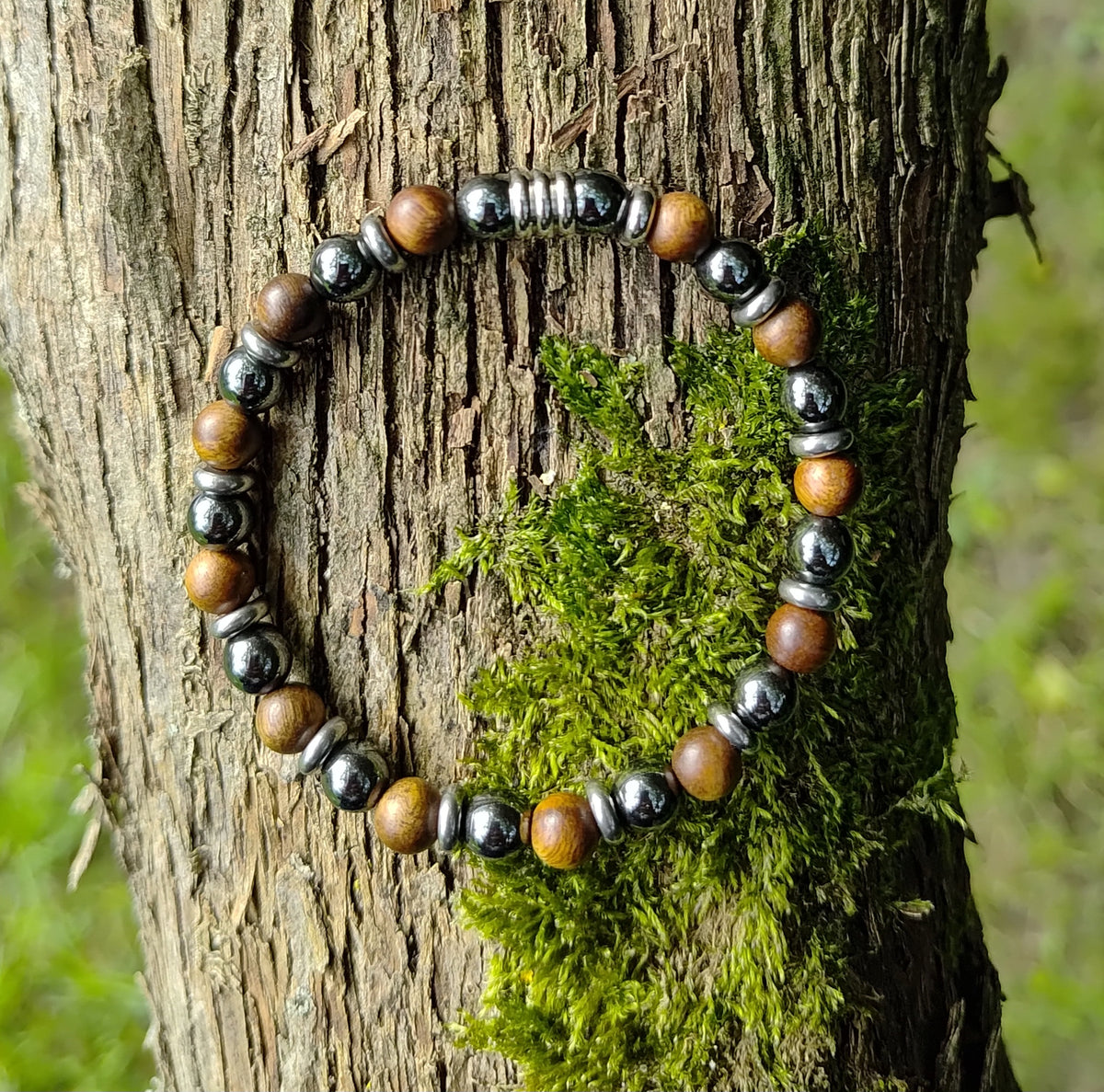 Hämatit, Sandelholz + Edelstahl, elastisches Armband mit Naturstein, 6 mm