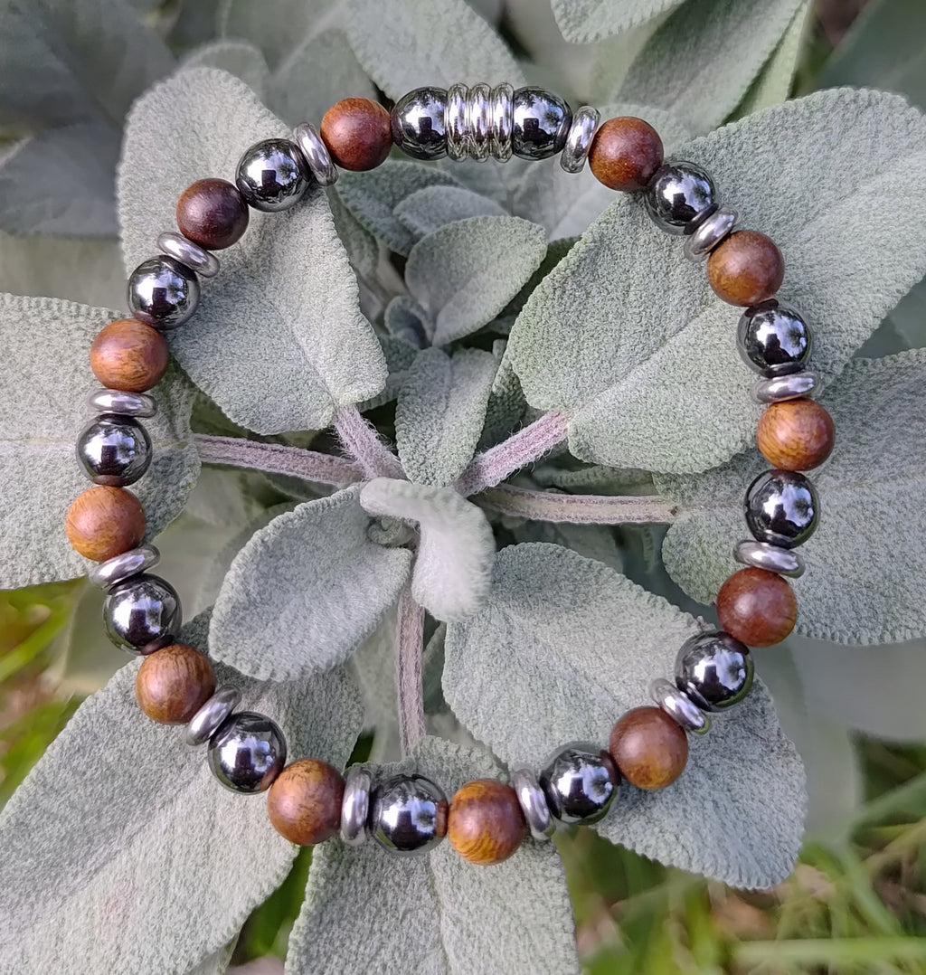 Hämatit, Sandelholz + Edelstahl, elastisches Armband mit Naturstein, 6 mm