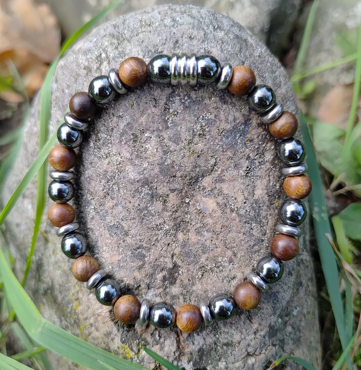Hämatit, Sandelholz + Edelstahl, elastisches Armband mit Naturstein, 6 mm
