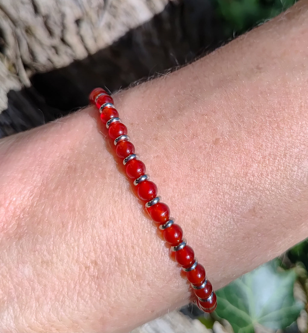 Karneol + Edelstahl, elastisches Armband mit Naturstein, 4 mm