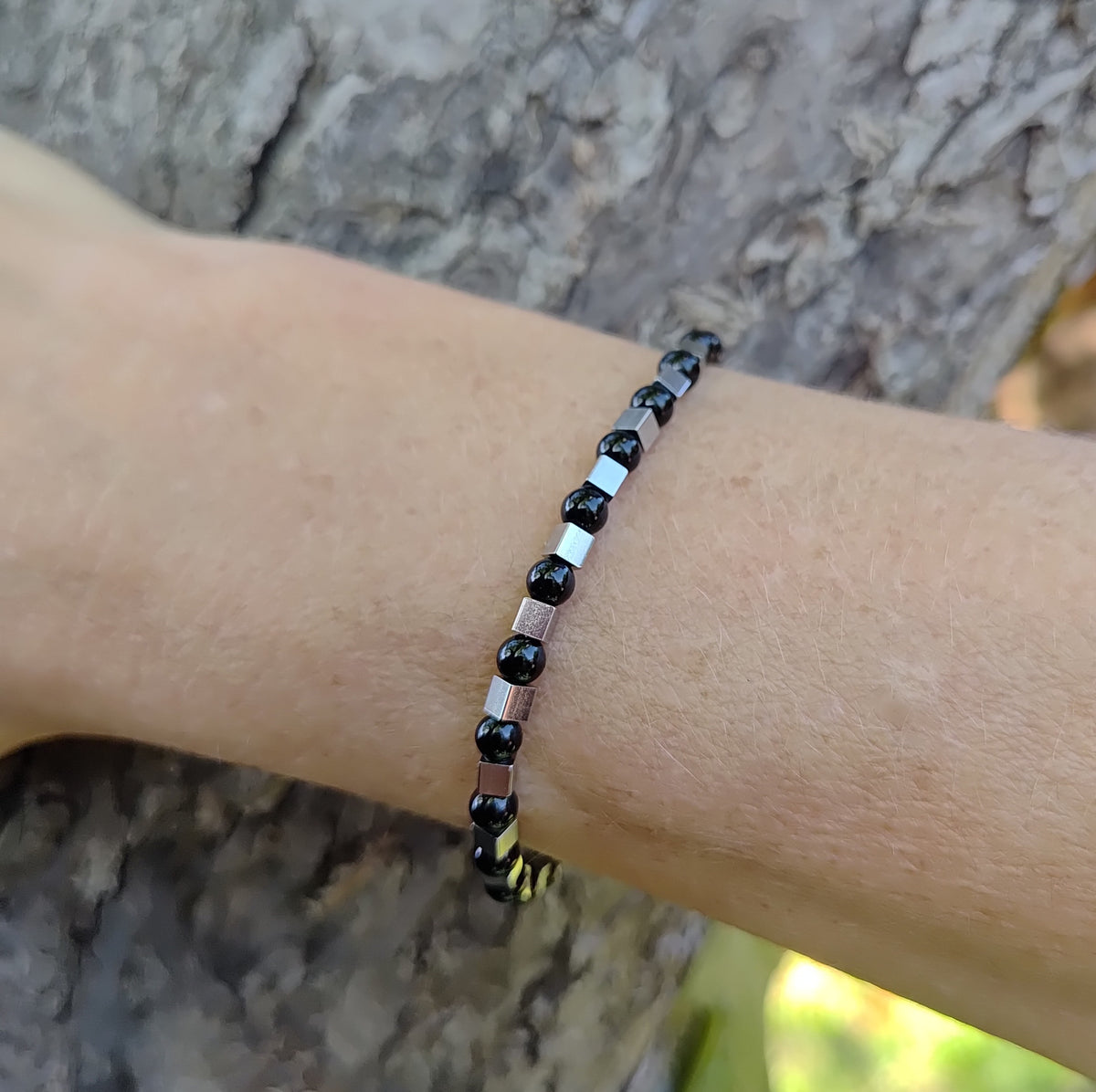 Onyx + Edelstahl, elastisches Armband mit Naturstein, 4 mm