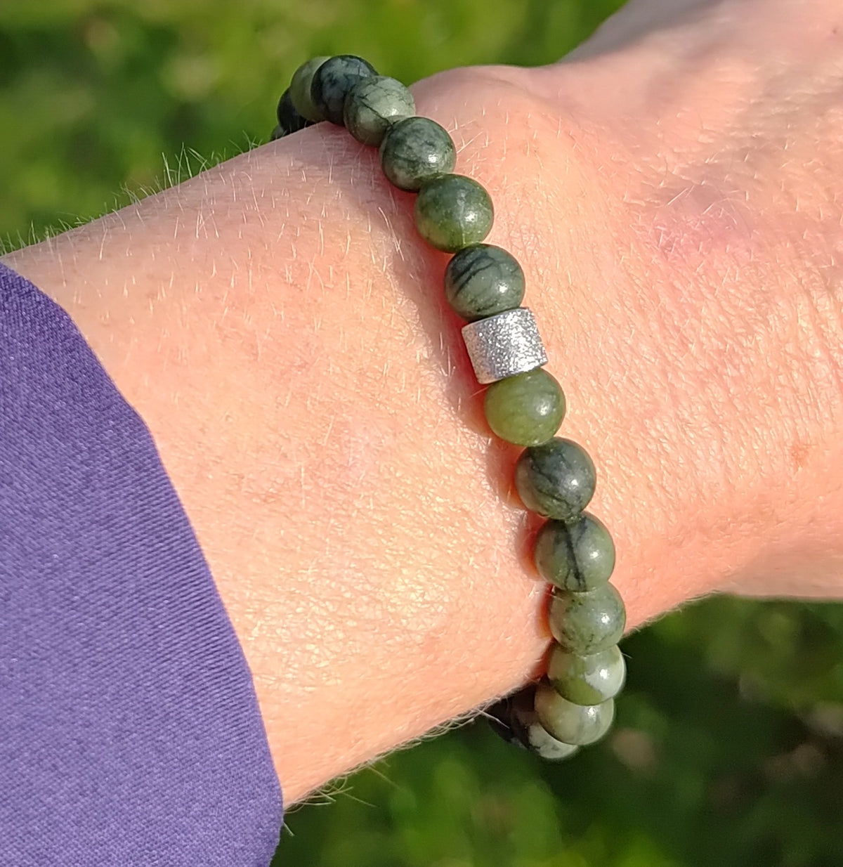 Grüne Jade + Edelstahl, elastisches Armband mit Naturstein, 6 mm