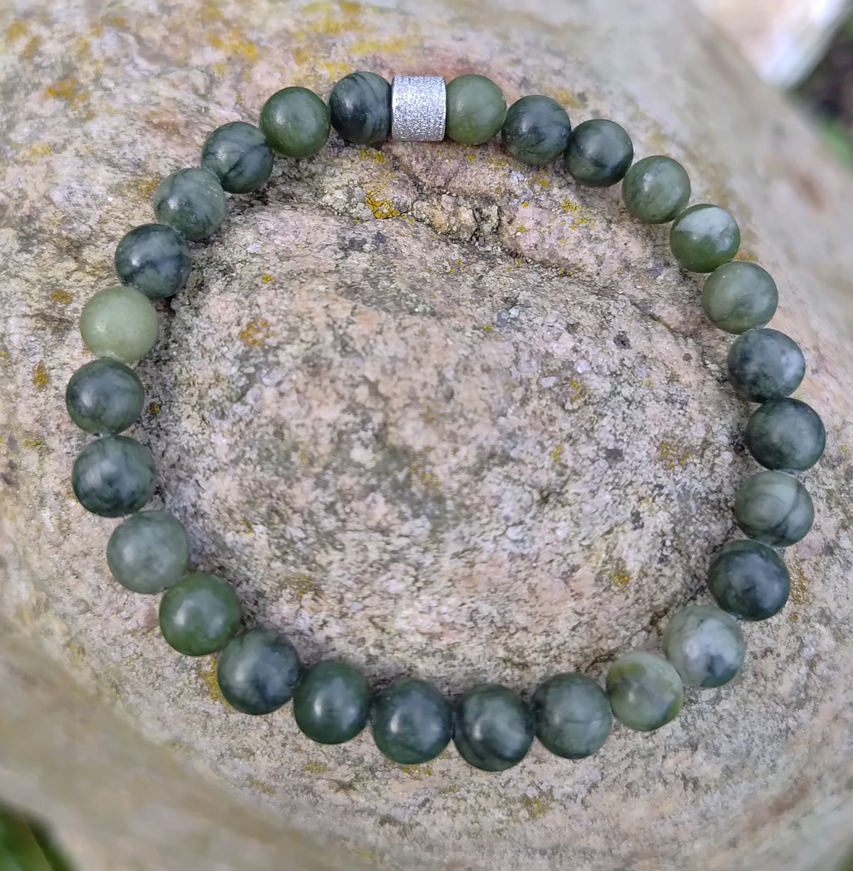 Grüne Jade + Edelstahl, elastisches Armband mit Naturstein, 6 mm