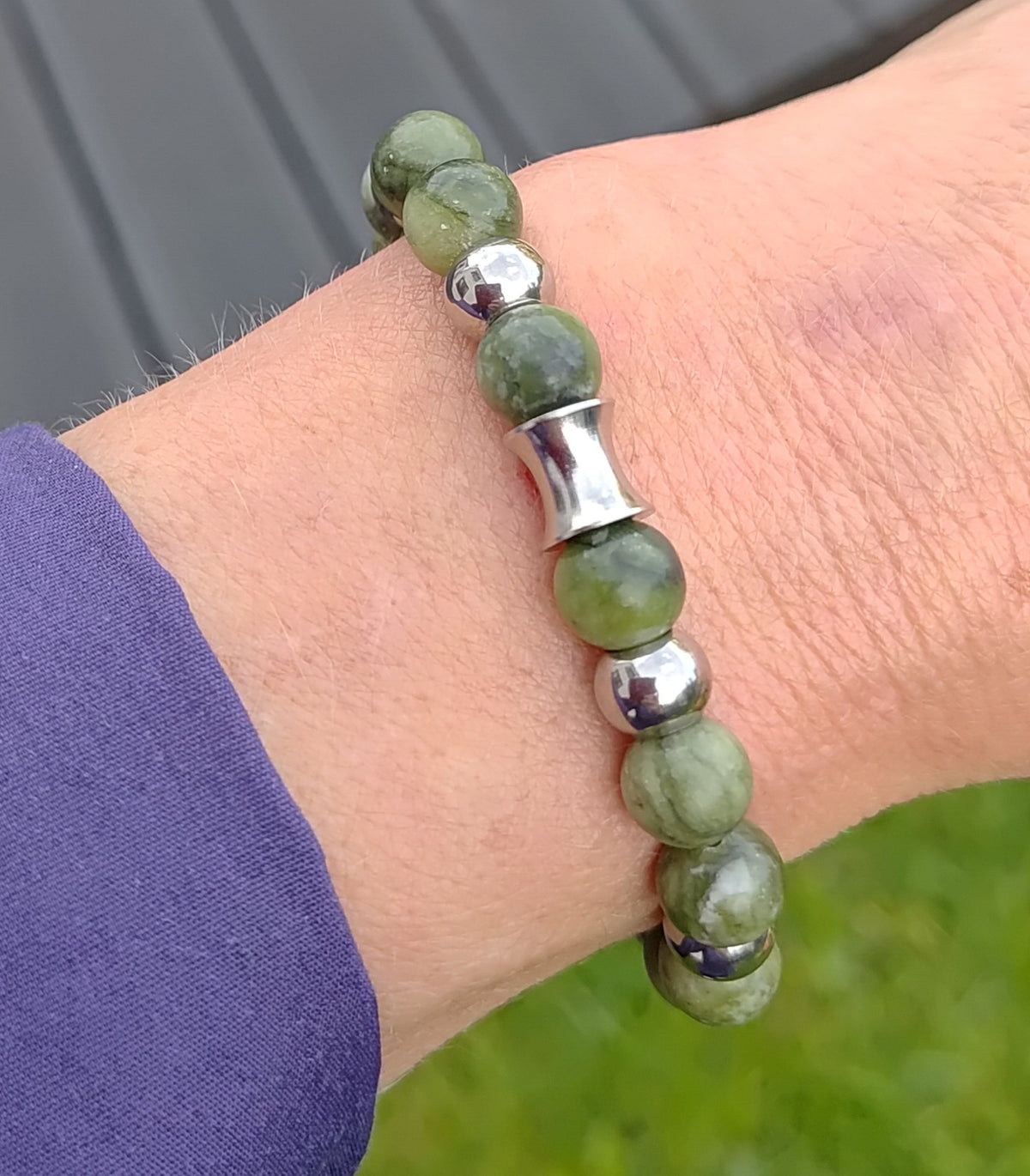 Grüne Jade + Edelstahl, elastisches Armband mit Naturstein, 8 mm