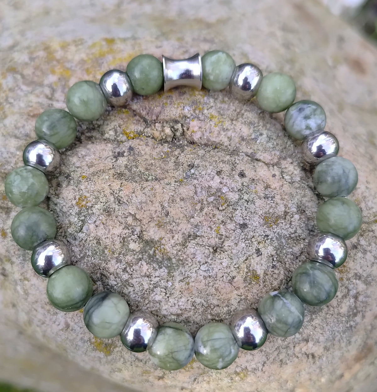 Grüne Jade + Edelstahl, elastisches Armband mit Naturstein, 8 mm