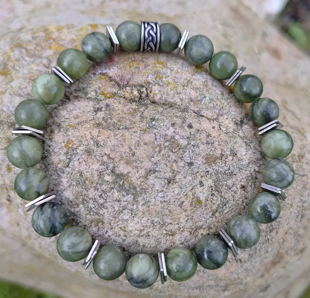 Grüne Jade + Edelstahl, elastisches Armband mit Naturstein, 8 mm