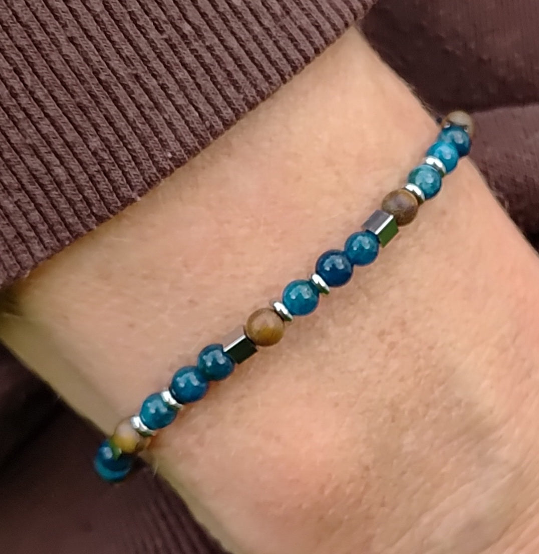 Apatit, Sandelholz + Edelstahl, elastisches Armband mit Naturstein, 4 mm