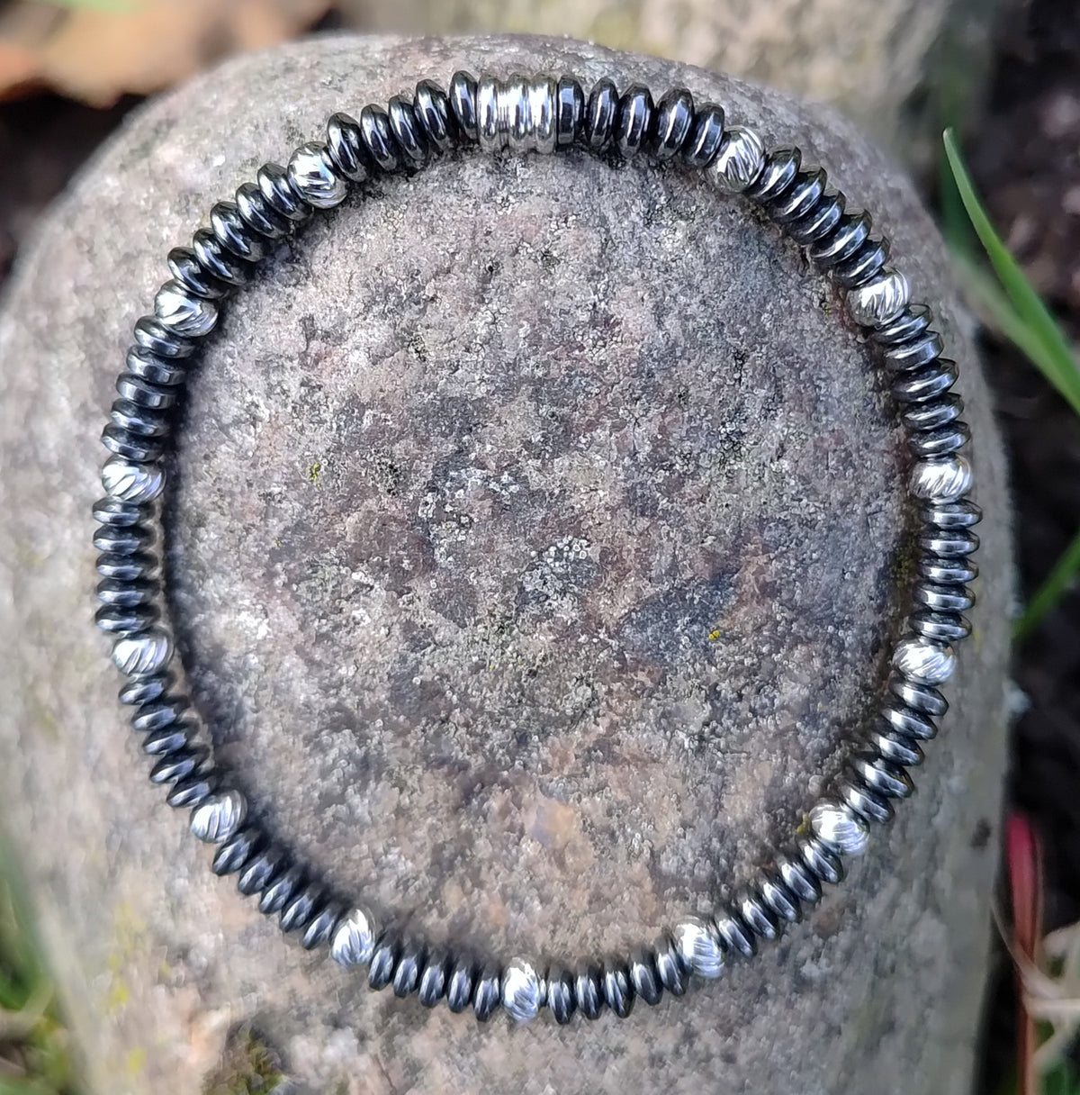 Hämatit + Edelstahl, elastisches Armband mit Naturstein, 4 mm