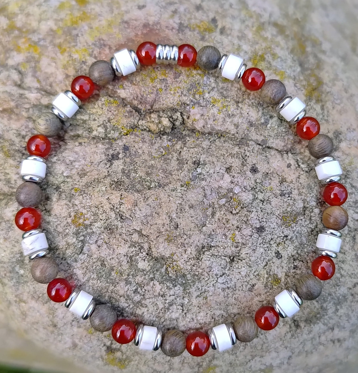 Karneol, Magnesit, Sandelholz + Edelstahl, elastisches Armband mit Naturstein, 4 mm