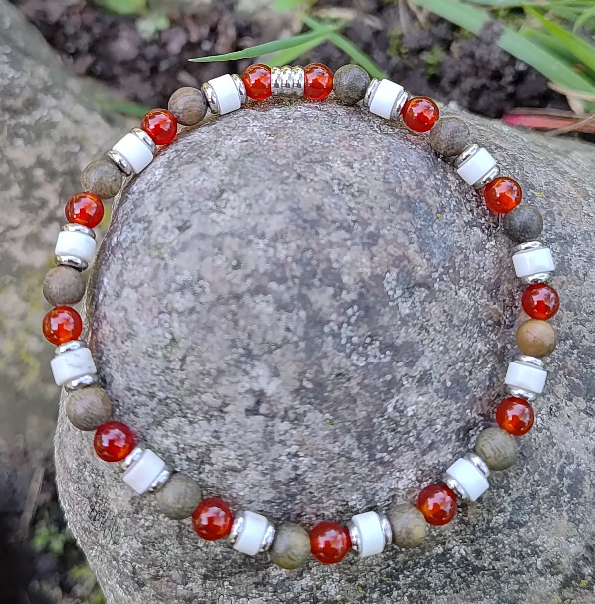 Karneol, Magnesit, Sandelholz + Edelstahl, elastisches Armband mit Naturstein, 4 mm